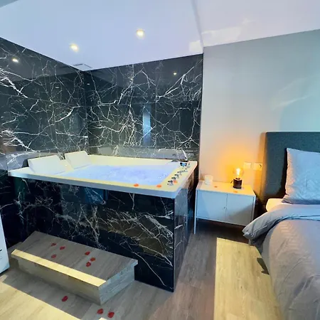 Apartment Romantique - Balneo Prive - Parking Douai