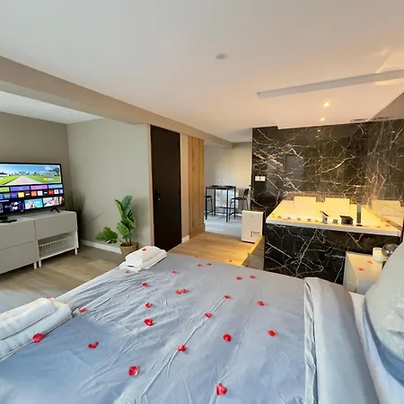 Romantique - Balneo Prive - Parking