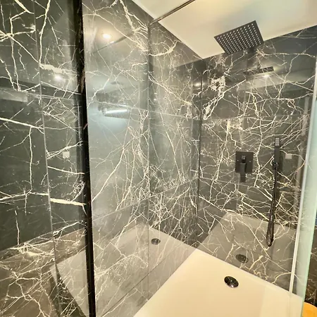 Romantique - Balneo Prive - Parking Apartamento